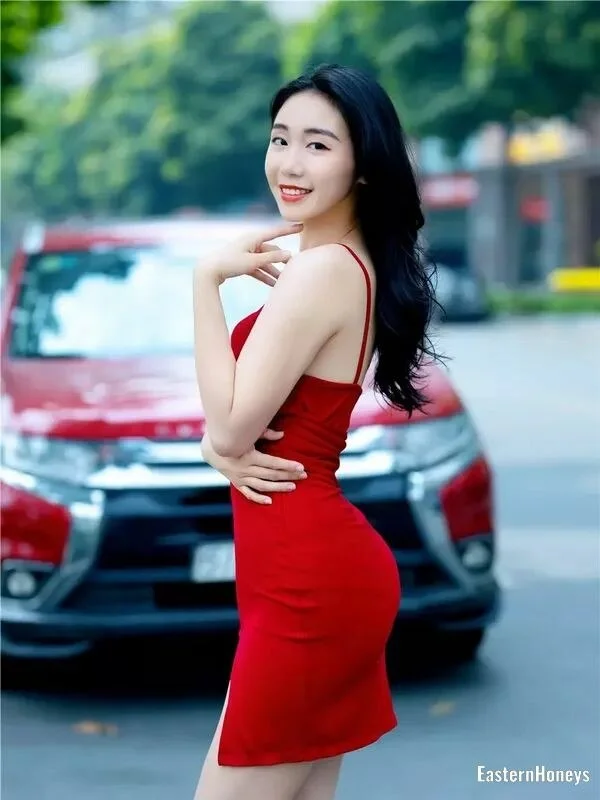 Linda Profile image 3