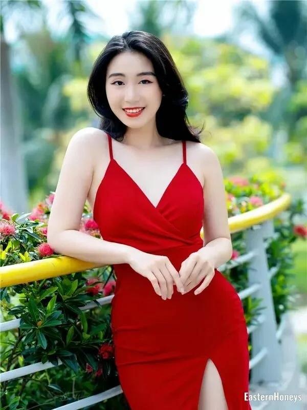 Linda Profile image 2