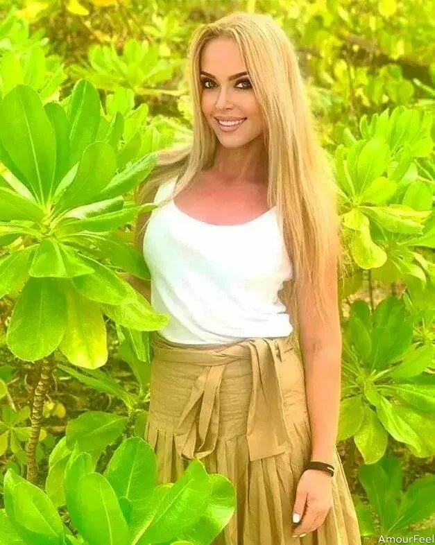 Larysa Profile image 3